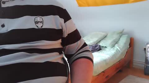 Andre online show from October 8, 2025, 10:02 am