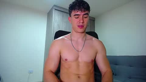 Snapshot of andre_parker chatting on June 24, 2026, 11:26 pm Andre Parker online show from June 24, 2026, 11:26 pm