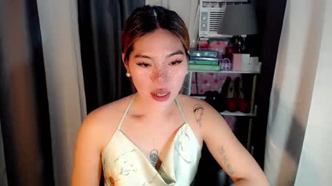 andrea06121998 online show from April 16, 2026, 6:09 pm