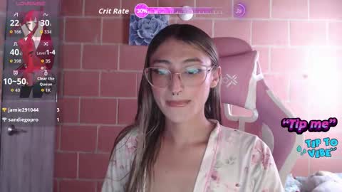 Snapshot of andrea_camila chatting on October 21, 2025, 4:41 pm Andrea online show from October 21, 2025, 4:41 pm