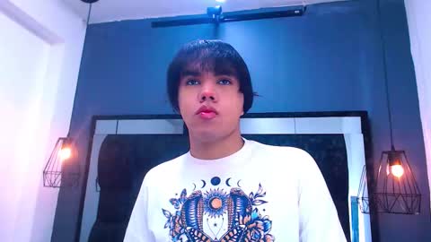 Andres Gil online show from December 18, 2025, 12:33 pm