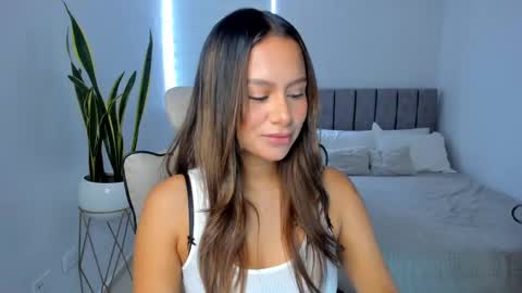 Snapshot of andrea_martini_ chatting on March 1, 2025, 6:43 pm andrea online show from March 1, 2025, 6:43 pm