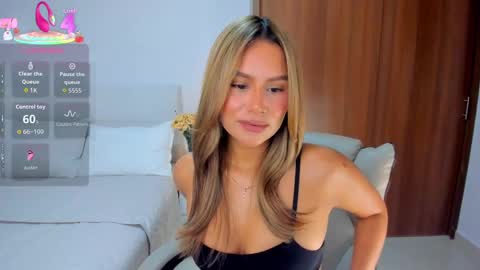 Snapshot of andrea_martini_ chatting on September 11, 2025, 10:43 pm andrea online show from September 11, 2025, 10:43 pm