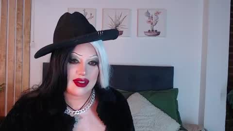 ANDREA  online show from October 8, 2025, 3:20 pm