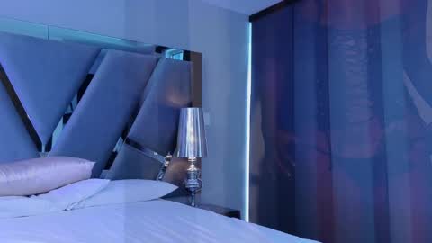    online show from December 22, 2024, 4:27 pm