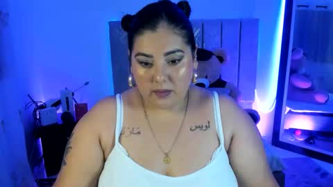 andreaakinky online show from November 9, 2025, 8:12 am