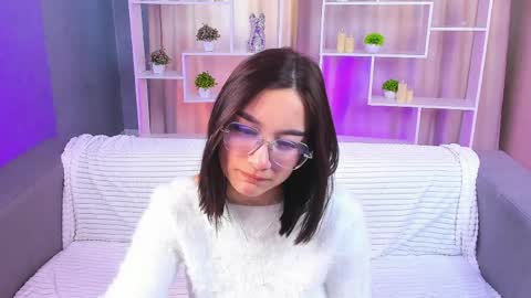 andreajohnsons online show from April 9, 2026, 8:31 am