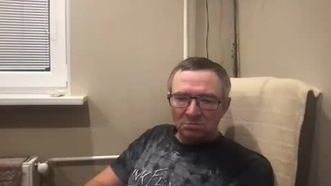 andreass60 online show from December 16, 2025, 5:45 am