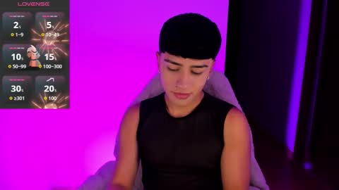 Snapshot of andreewwx_m chatting on October 9, 2025, 3:04 am Andrew online show from October 9, 2025, 3:04 am