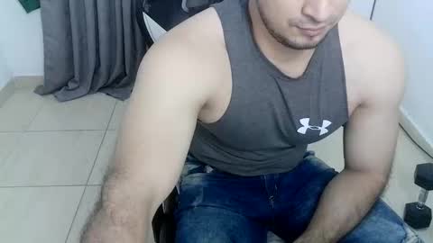 andres180950734 online show from February 23, 2026, 9:45 pm