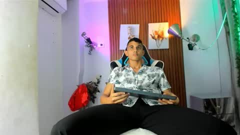 Snapshot of andres_belari chatting on October 11, 2025, 11:31 am andres_belari online show from October 11, 2025, 11:31 am