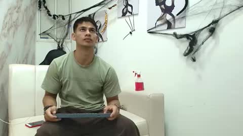 ANDRES  online show from October 19, 2025, 4:46 am