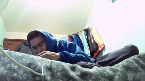 Snapshot of andrescaraballo18 chatting on October 9, 2025, 5:05 am andrescaraballo18 online show from October 9, 2025, 5:05 am