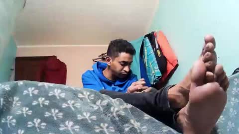 Snapshot of andrescaraballo18 chatting on October 18, 2025, 5:43 am andrescaraballo18 online show from October 18, 2025, 5:43 am