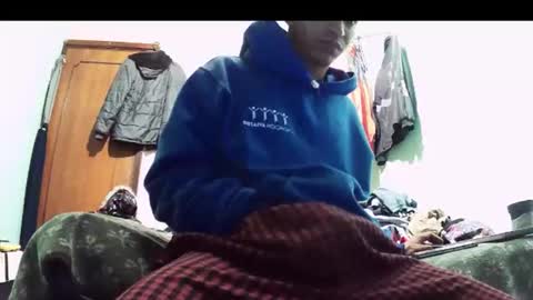 andrescaraballo18 online show from April 20, 2026, 5:10 am