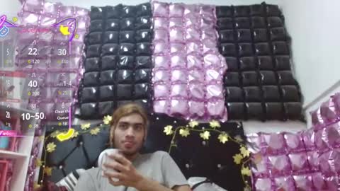 andresdark_07 online show from December 21, 2025, 3:35 am