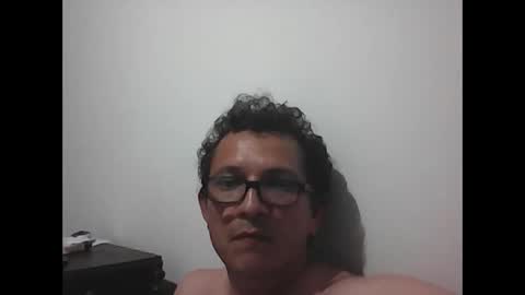 Snapshot of andresfloga chatting on September 10, 2025, 4:01 am andresfloga online show from September 10, 2025, 4:01 am