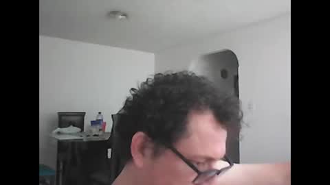 Snapshot of andresfloga chatting on November 9, 2025, 5:55 pm andresfloga online show from November 9, 2025, 5:55 pm