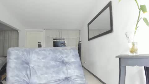 Isa  --------- online show from January 19, 2025, 12:38 am