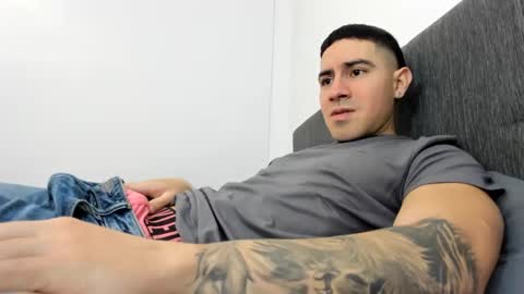 Snapshot of andresjuan92 chatting on October 4, 2025, 4:10 am onlyfanscallmegotter online show from October 4, 2025, 4:10 am