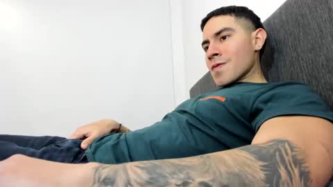 Snapshot of andresjuan92 chatting on October 9, 2025, 3:04 am onlyfanscallmegotter online show from October 9, 2025, 3:04 am