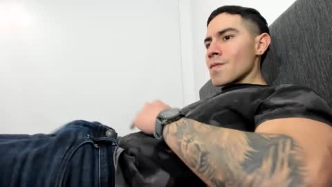 Snapshot of andresjuan92 chatting on October 10, 2025, 3:05 am onlyfanscallmegotter online show from October 10, 2025, 3:05 am