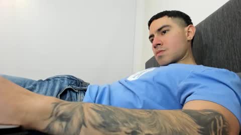 Snapshot of andresjuan92 chatting on October 23, 2025, 4:01 am onlyfanscallmegotter online show from October 23, 2025, 4:01 am