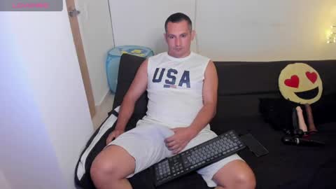 Andreslush04 online show from May 13, 2026, 2:42 am