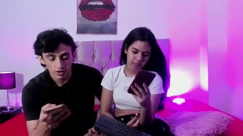 Snapshot of andretiiandcamila chatting on October 4, 2025, 5:00 pm andretiiandcamila online show from October 4, 2025, 5:00 pm