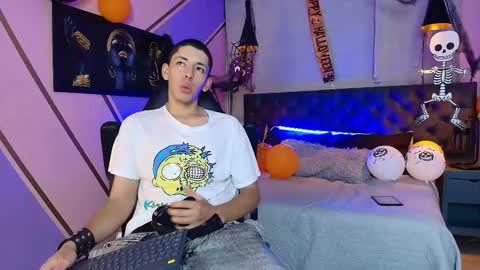 Andreuw Wolf online show from October 31, 2025, 3:29 am