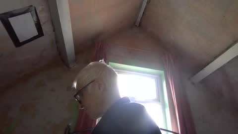 Andrew online show from April 5, 2026, 11:51 am