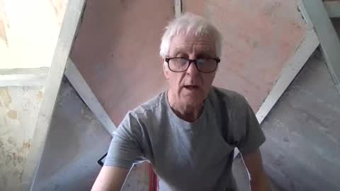 Andrew online show from April 10, 2026, 12:10 pm