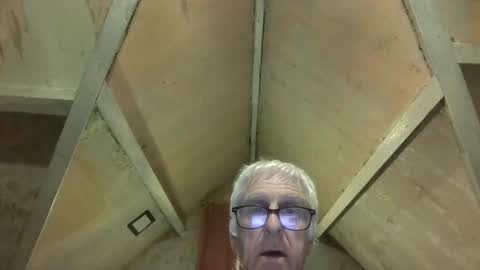 Andrew online show from April 14, 2026, 11:33 pm