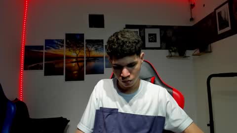 andrew_2811 online show from November 12, 2025, 5:30 am