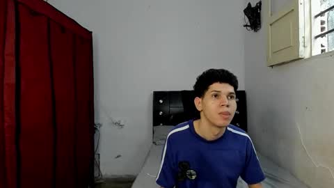 andrew_2811 online show from February 12, 2026, 12:44 pm