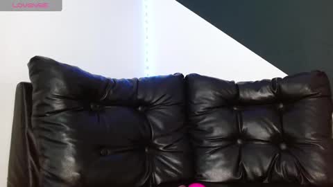 Snapshot of andrew_ag chatting on September 28, 2025, 11:37 am Andrew G online show from September 28, 2025, 11:37 am