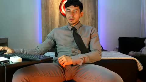 Andrew online show from October 11, 2025, 2:44 am