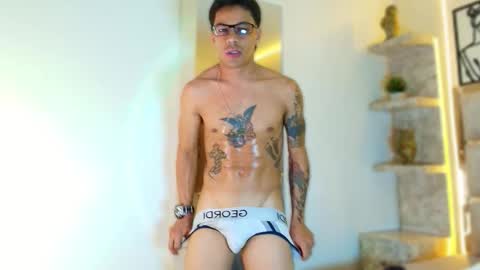 andrew_haalls online show from December 20, 2025, 12:18 am