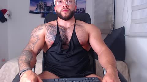 Snapshot of andrew_holden__ chatting on September 17, 2025, 12:45 am andrew_holden__ online show from September 17, 2025, 12:45 am