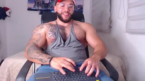 Snapshot of andrew_holden__ chatting on September 23, 2025, 12:24 am andrew_holden__ online show from September 23, 2025, 12:24 am