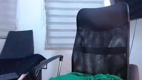 andrew_holden__ online show from February 21, 2026, 2:01 am