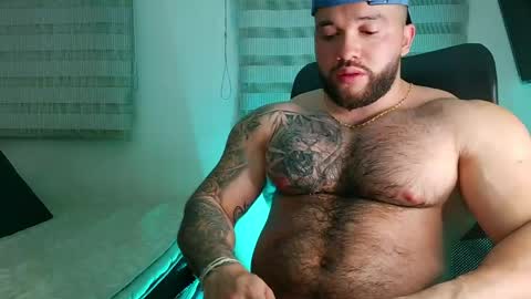 andrew_holden__ online show from May 23, 2026, 1:44 am