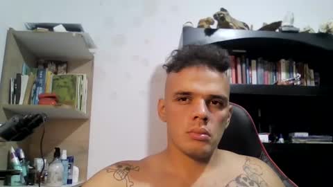 andrew_jaay online show from November 6, 2025, 2:34 am