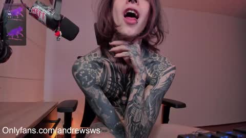 andrew_round online show from January 10, 2025, 8:15 pm