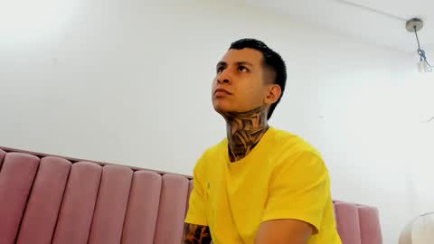 andrew_sanders69 online show from December 23, 2025, 3:15 am