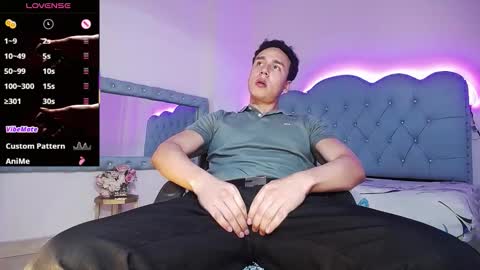 Andrew online show from November 5, 2025, 1:27 am