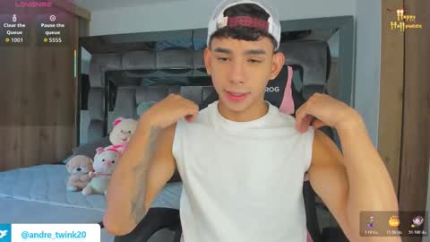 Andrew M. online show from October 25, 2025, 7:19 pm