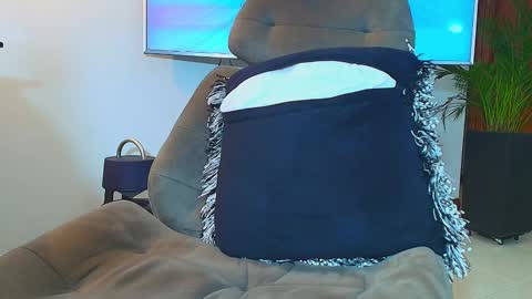 ANDREW WEST online show from February 28, 2025, 7:46 pm