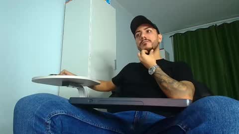 Snapshot of andrewbanner chatting on October 8, 2025, 7:17 am MasterRomania online show from October 8, 2025, 7:17 am