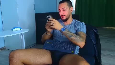 Snapshot of andrewbanner chatting on October 10, 2025, 6:01 am MasterRomania online show from October 10, 2025, 6:01 am